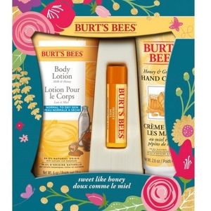 Burts  Bees 🐝 Lotions and chapstick